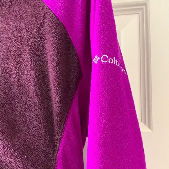 Columbia Fleece Pullover in Purple and Pink - Picture 2 of 6